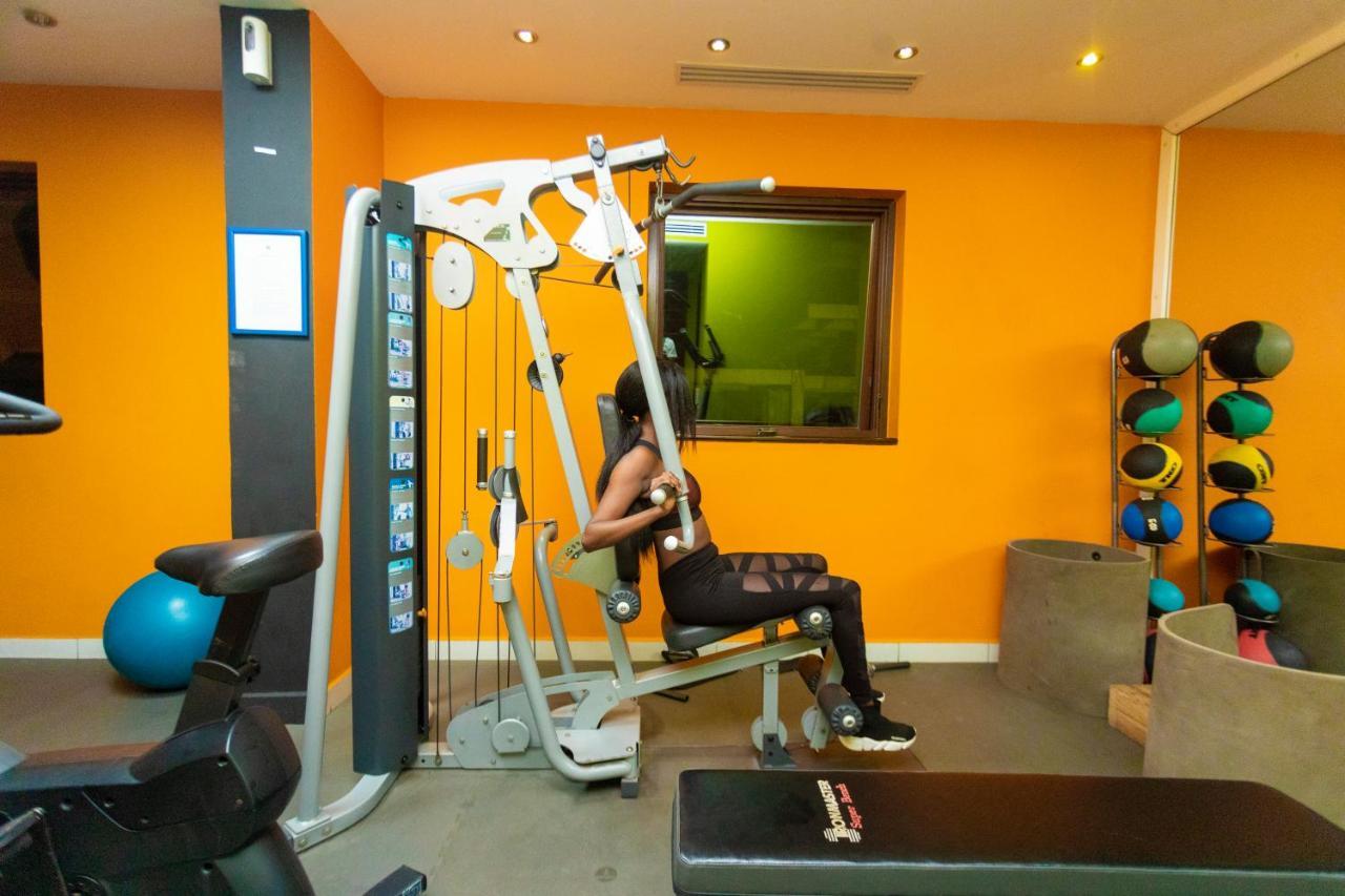 Отель Ibis Styles Accra Airport Экстерьер фото