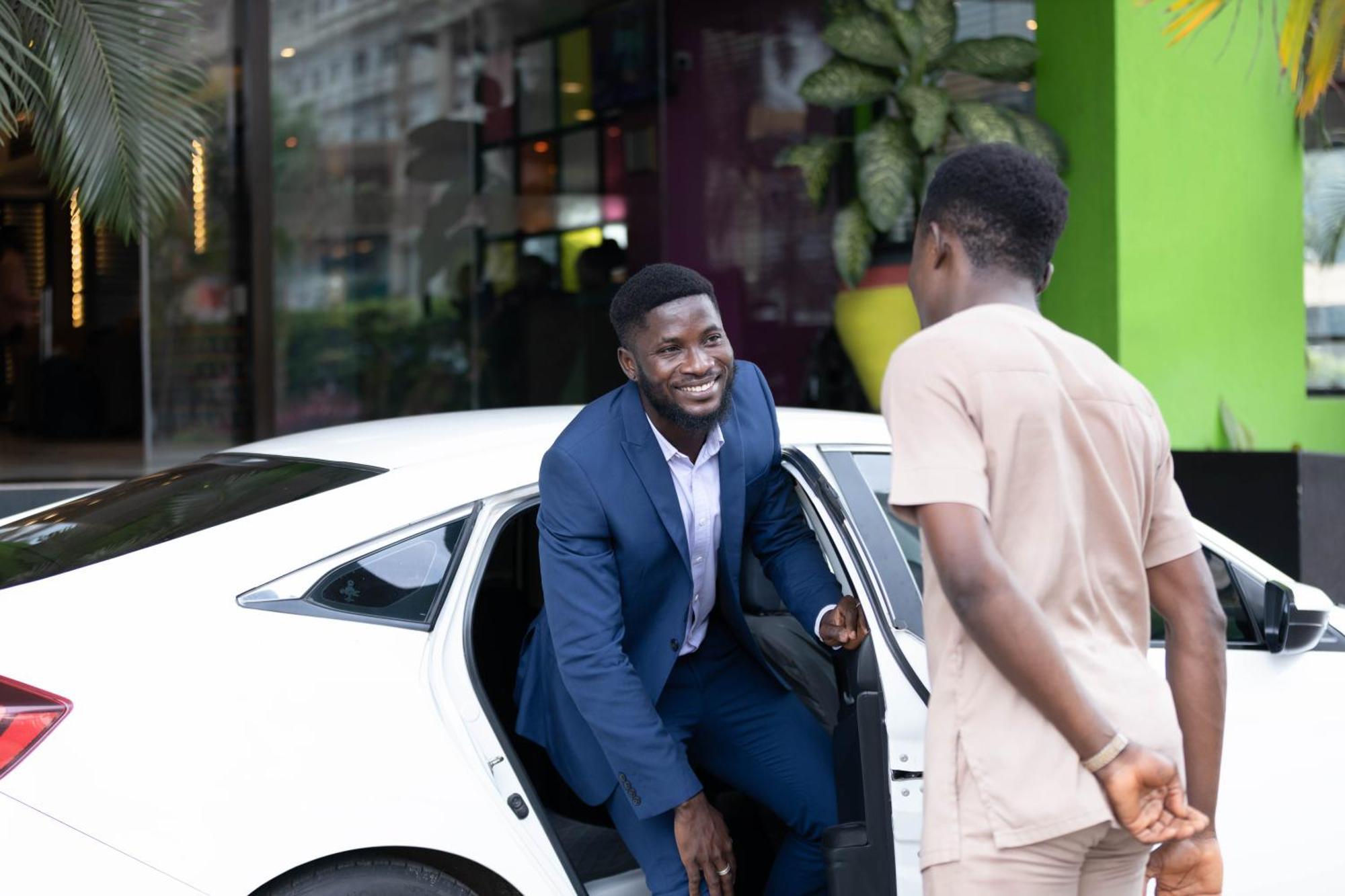 Отель Ibis Styles Accra Airport Экстерьер фото